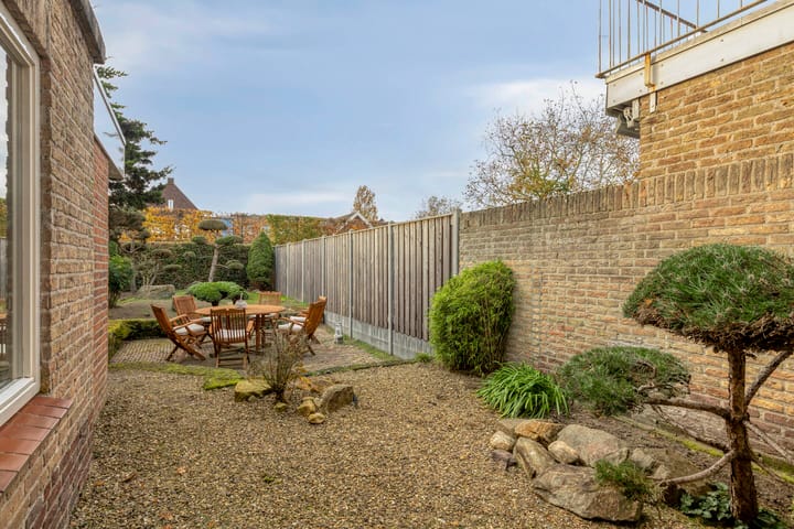 Photo 39 of Julianastraat 21