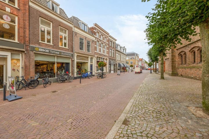 Photo 10 of Remisestraat 32