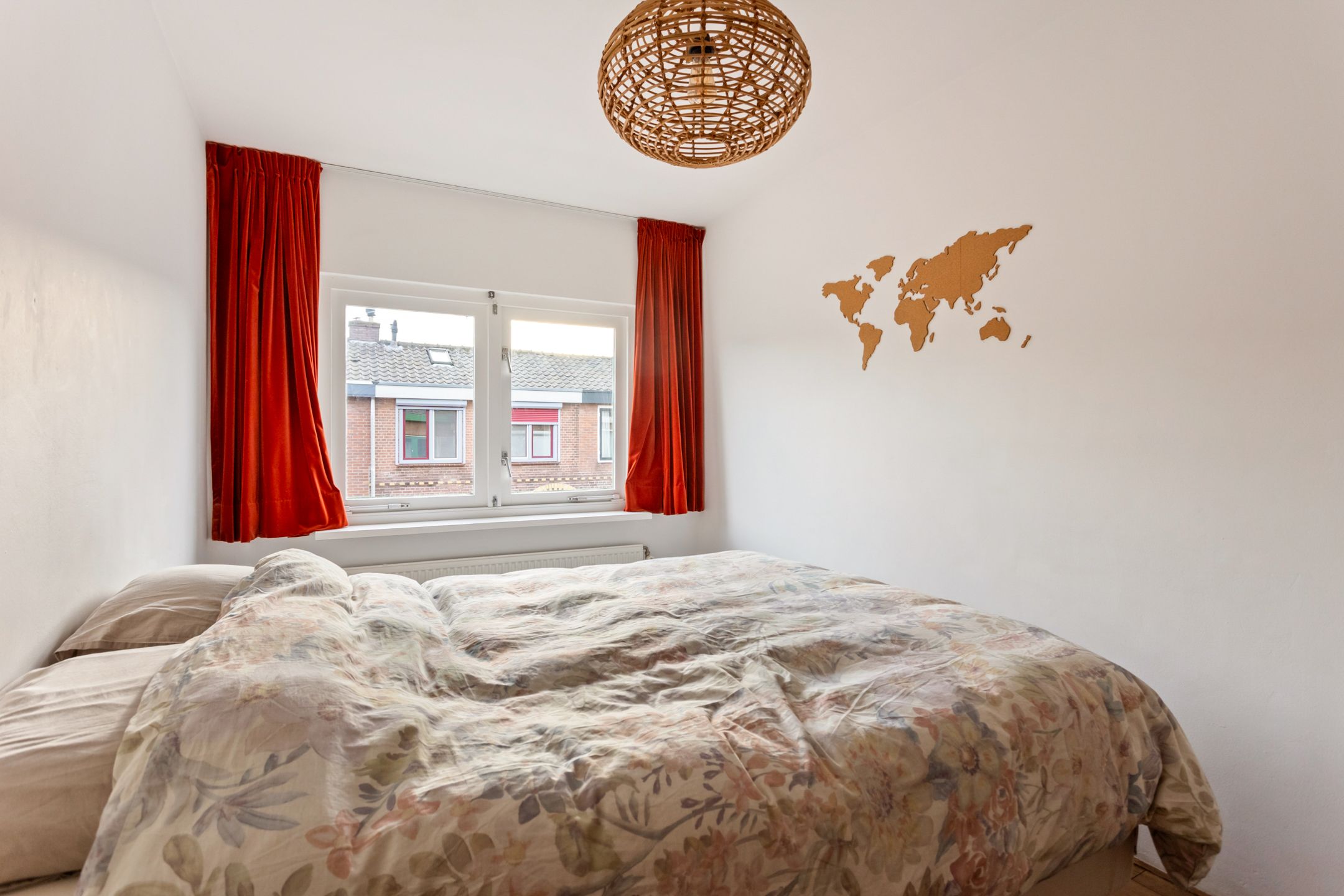 Photo 18 of Geuzenweg 137