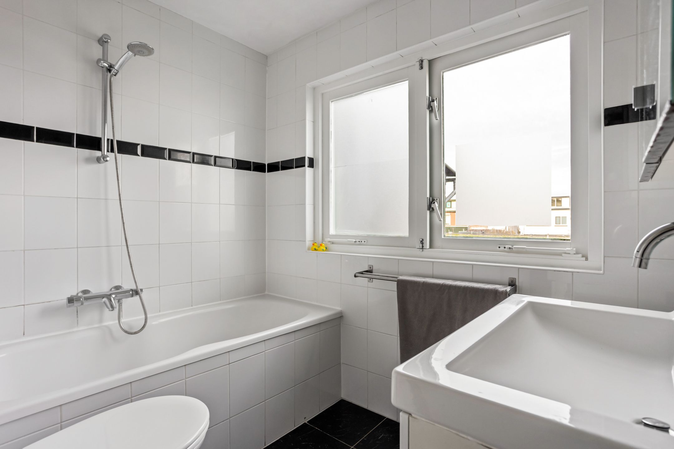 Photo 30 of Geuzenweg 137