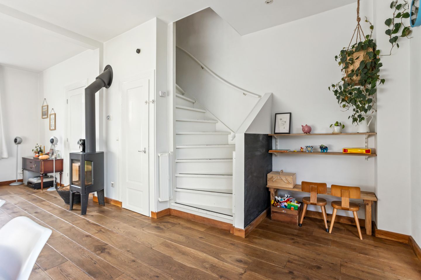 Photo 10 of Geuzenweg 137