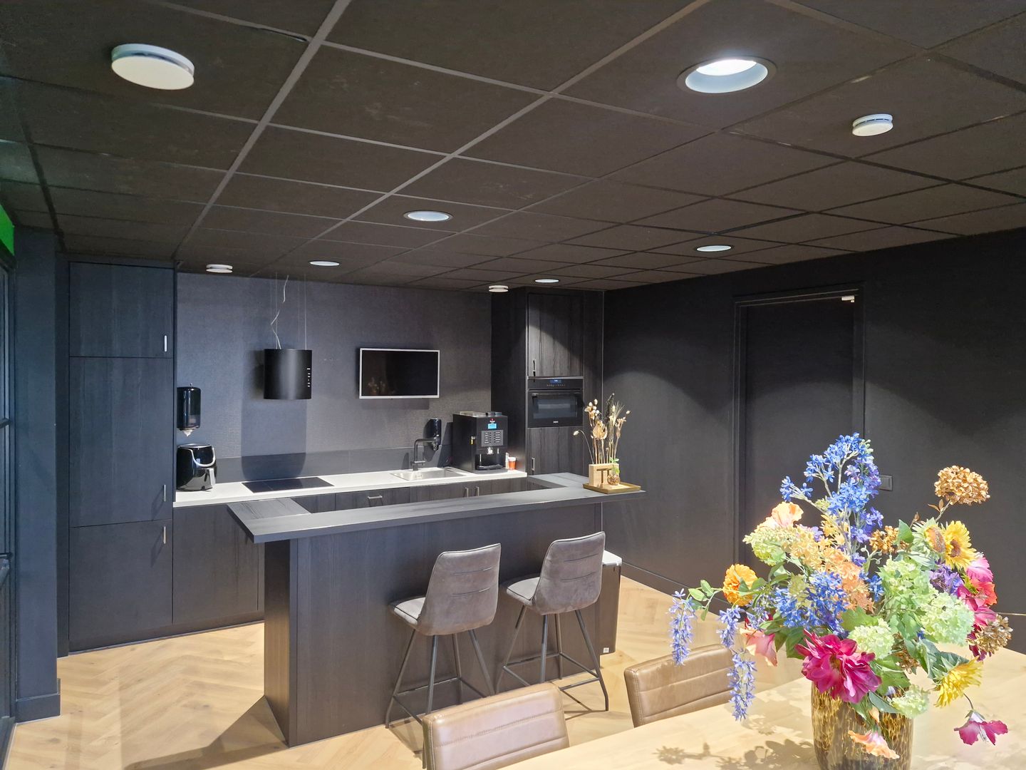 View photo 5 of Parallelweg 16