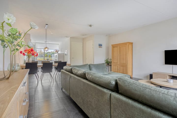 Photo 4 of Vlagtweddestraat 29