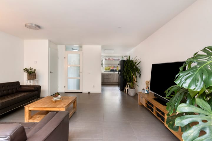 Foto 10 van Pernisstraat 16