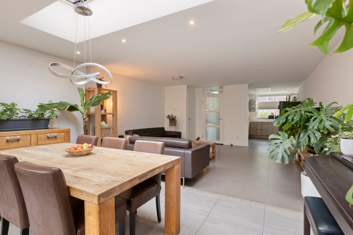 Foto 9 van Pernisstraat 16