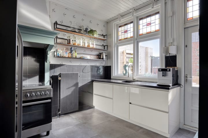 Photo 15 of Pompstraat 1