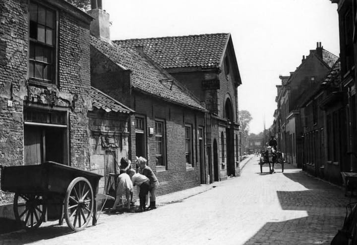 Photo 5 of Pompstraat 1