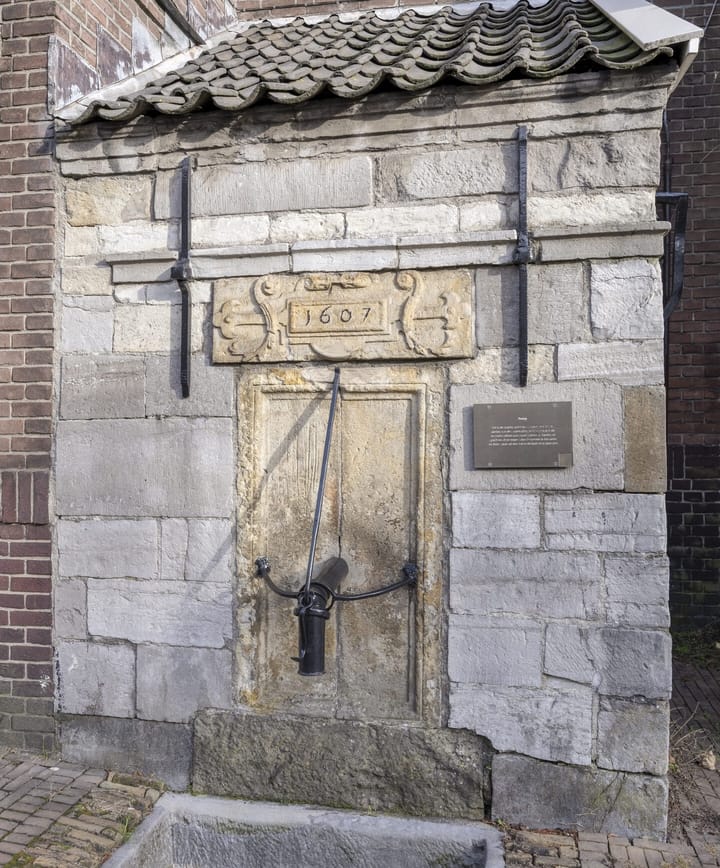 Photo 32 of Pompstraat 1