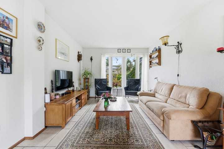 Photo 3 of Esdoornlaan 13