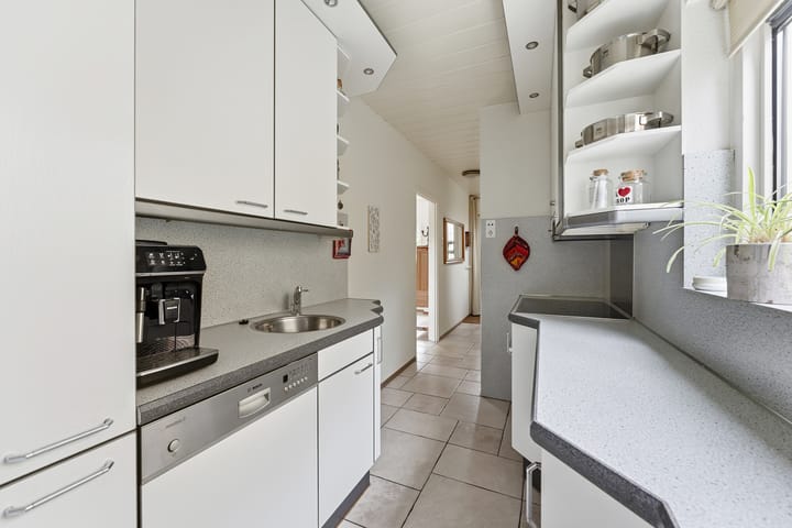 Photo 17 of Esdoornlaan 13