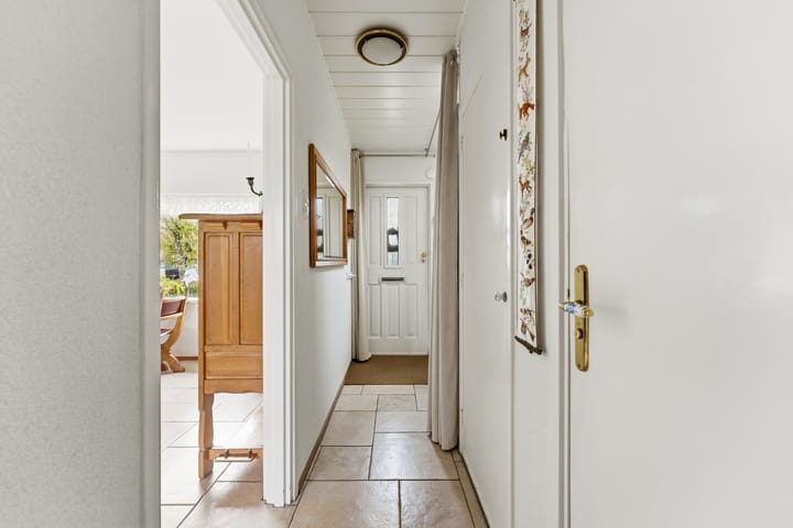 Photo 21 of Esdoornlaan 13