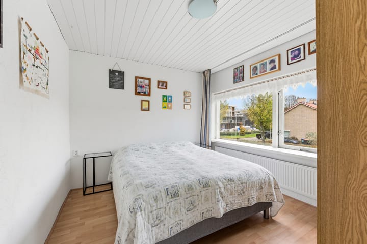 Photo 22 of Esdoornlaan 13