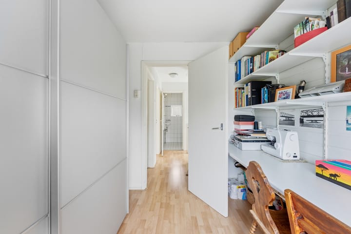 Photo 25 of Esdoornlaan 13