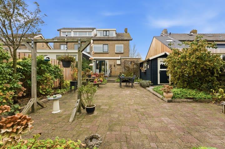 Photo 35 of Esdoornlaan 13