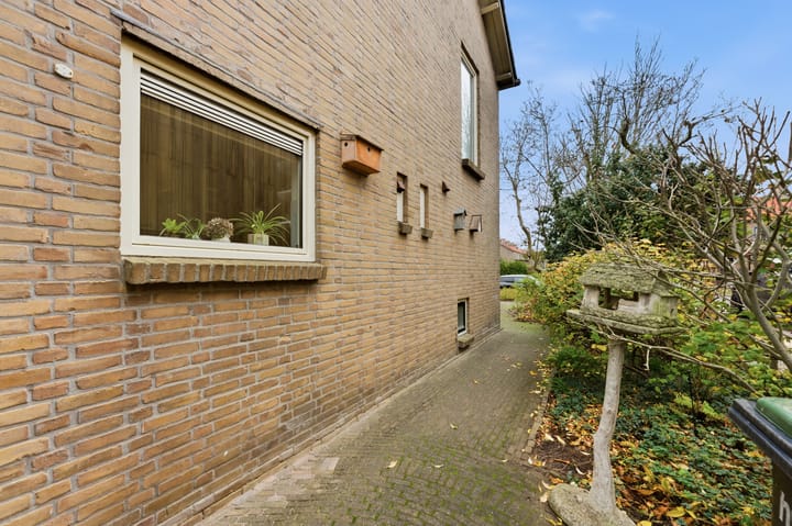 Photo 46 of Esdoornlaan 13