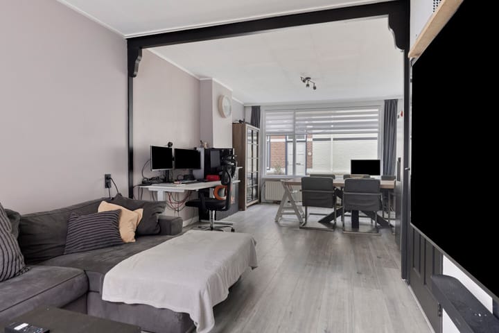 Photo 7 of van Galenstraat 2