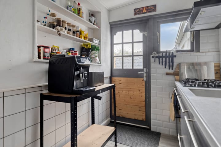 Photo 9 of van Galenstraat 2