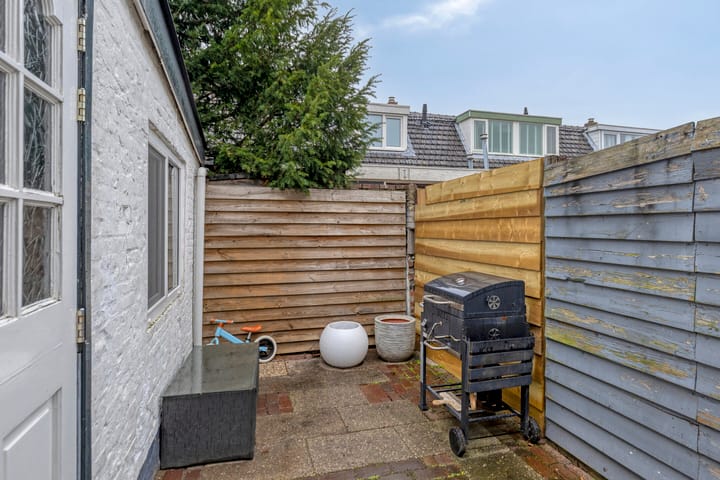 Photo 20 of van Galenstraat 2