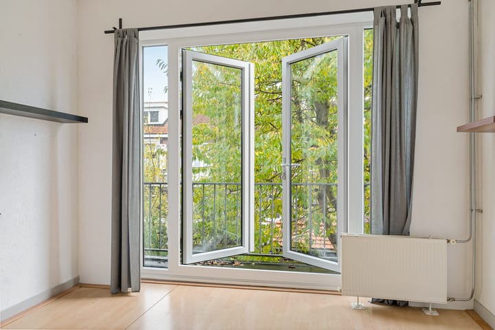 Foto 16 van Houweningestraat 64