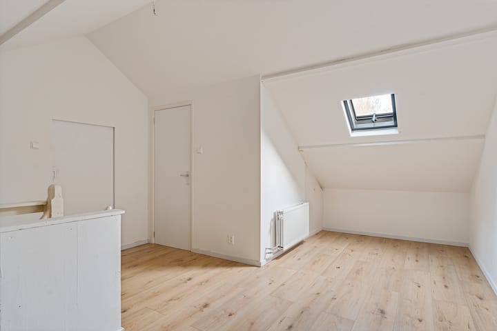 Foto 31 van Houweningestraat 64