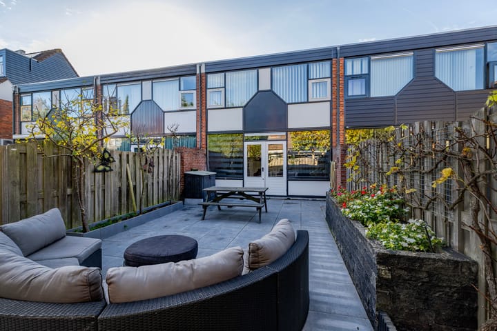 Photo 2 of Willem-Alexanderplantsoen 142