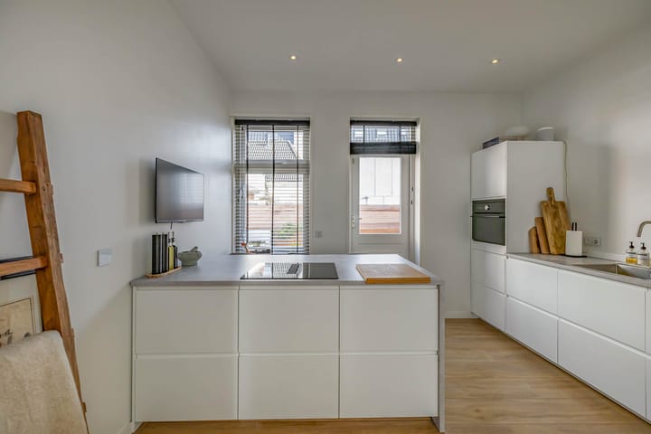 Photo 3 of Schoolholm 2-A