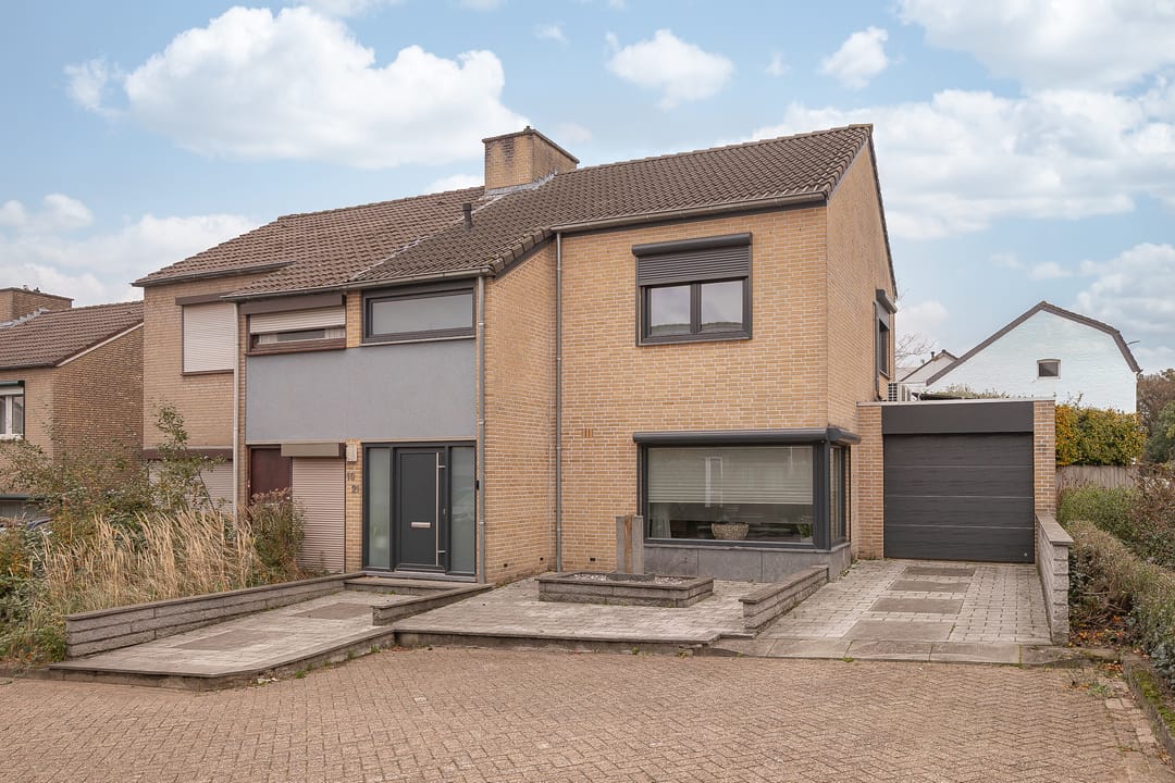 Photo 1 of Bronkstraat 21
