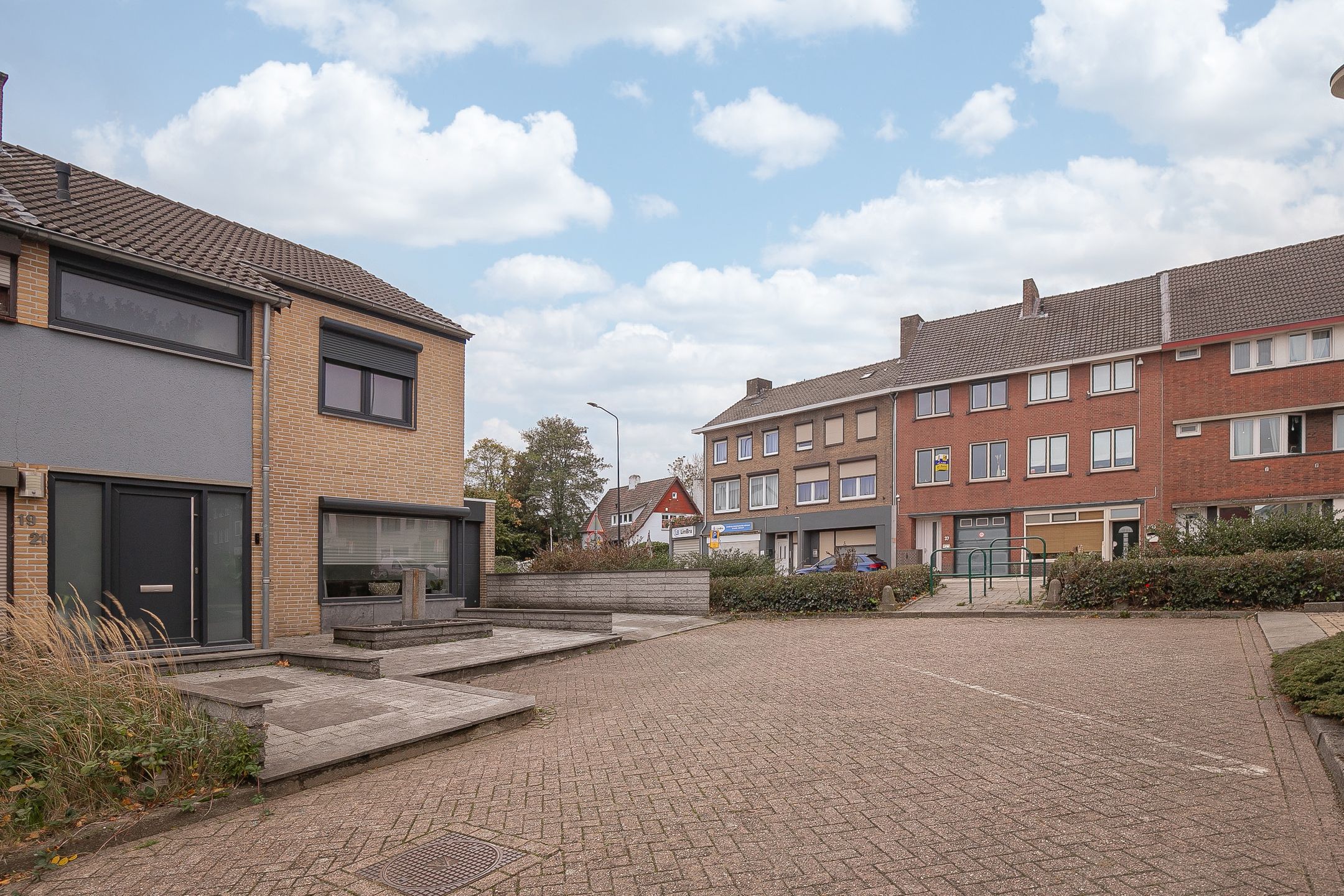 Photo 24 of Bronkstraat 21