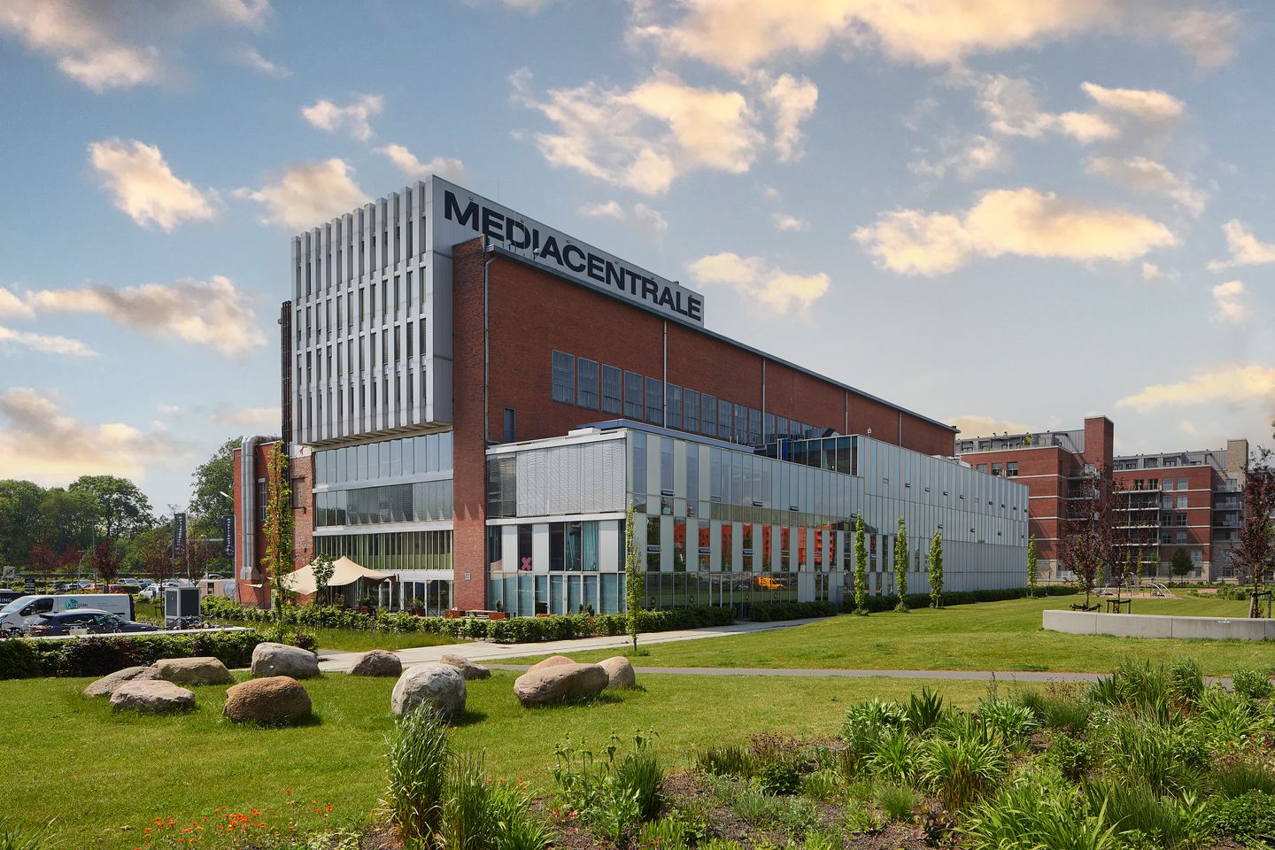 Bekijk foto 1 van Helperpark 298