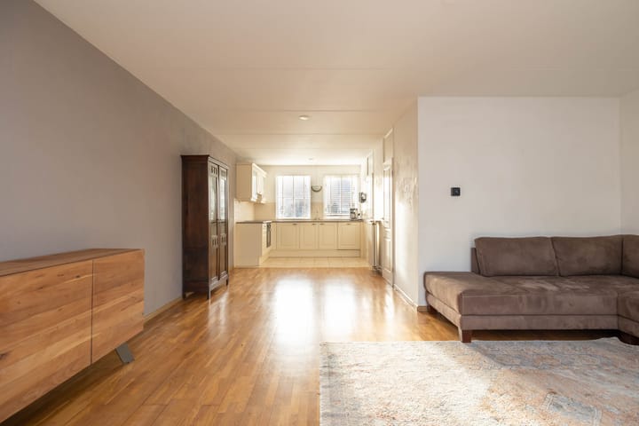 Photo 4 of Schuttevaer 28-A