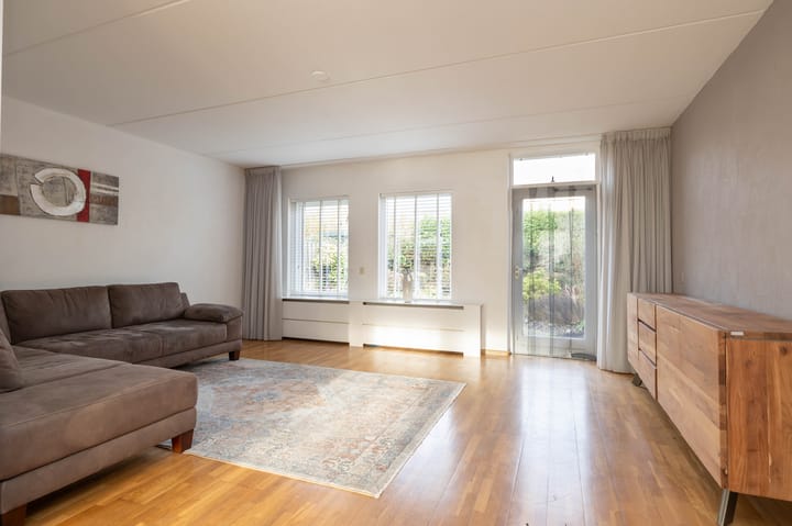 Photo 11 of Schuttevaer 28-A