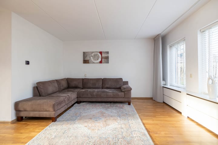 Photo 12 of Schuttevaer 28-A