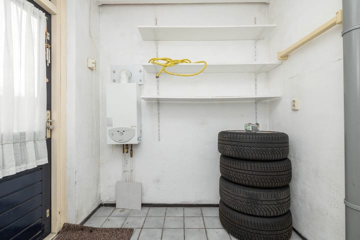 Photo 25 of Schuttevaer 28-A