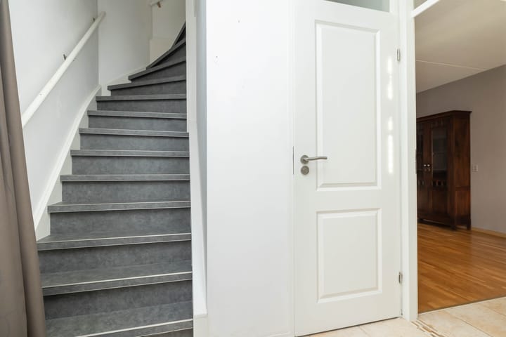 Photo 27 of Schuttevaer 28-A