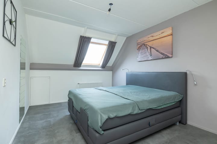 Photo 30 of Schuttevaer 28-A