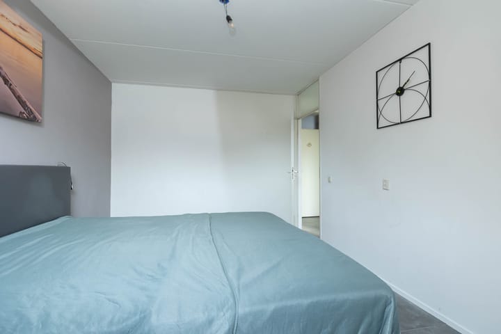 Photo 31 of Schuttevaer 28-A