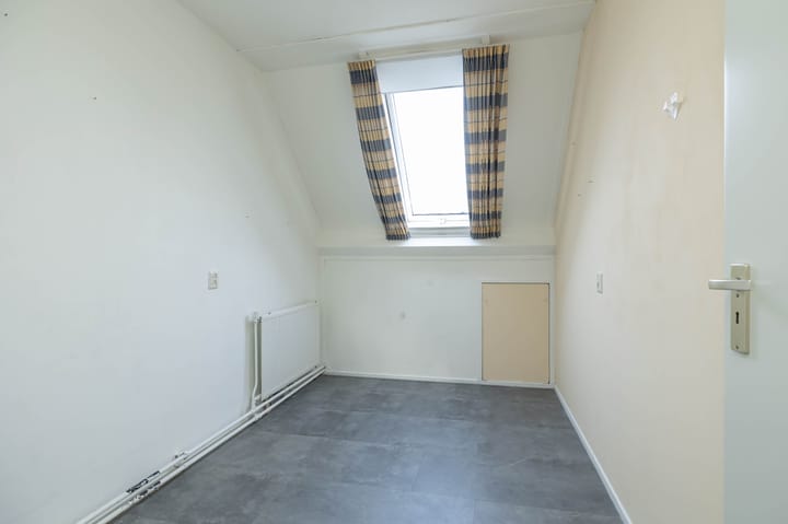 Photo 32 of Schuttevaer 28-A