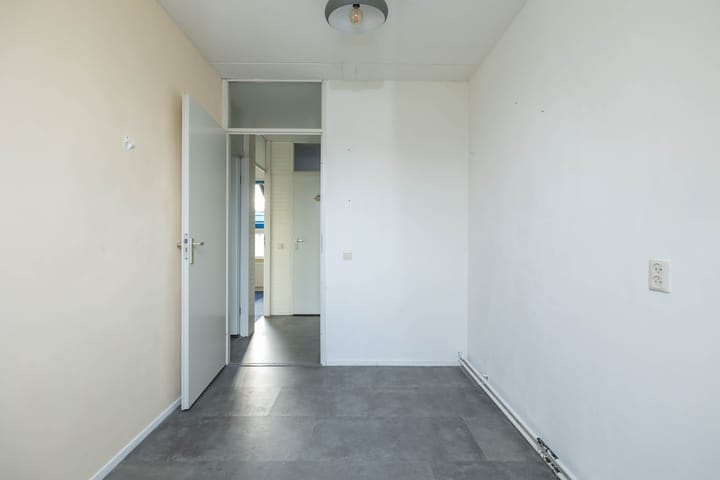 Photo 33 of Schuttevaer 28-A