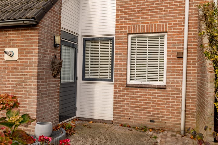 Photo 51 of Schuttevaer 28-A