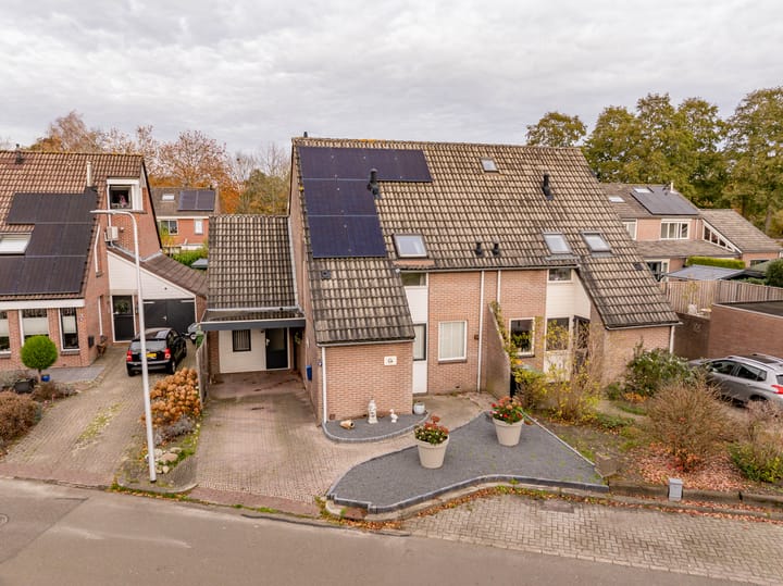 Photo 54 of Schuttevaer 28-A