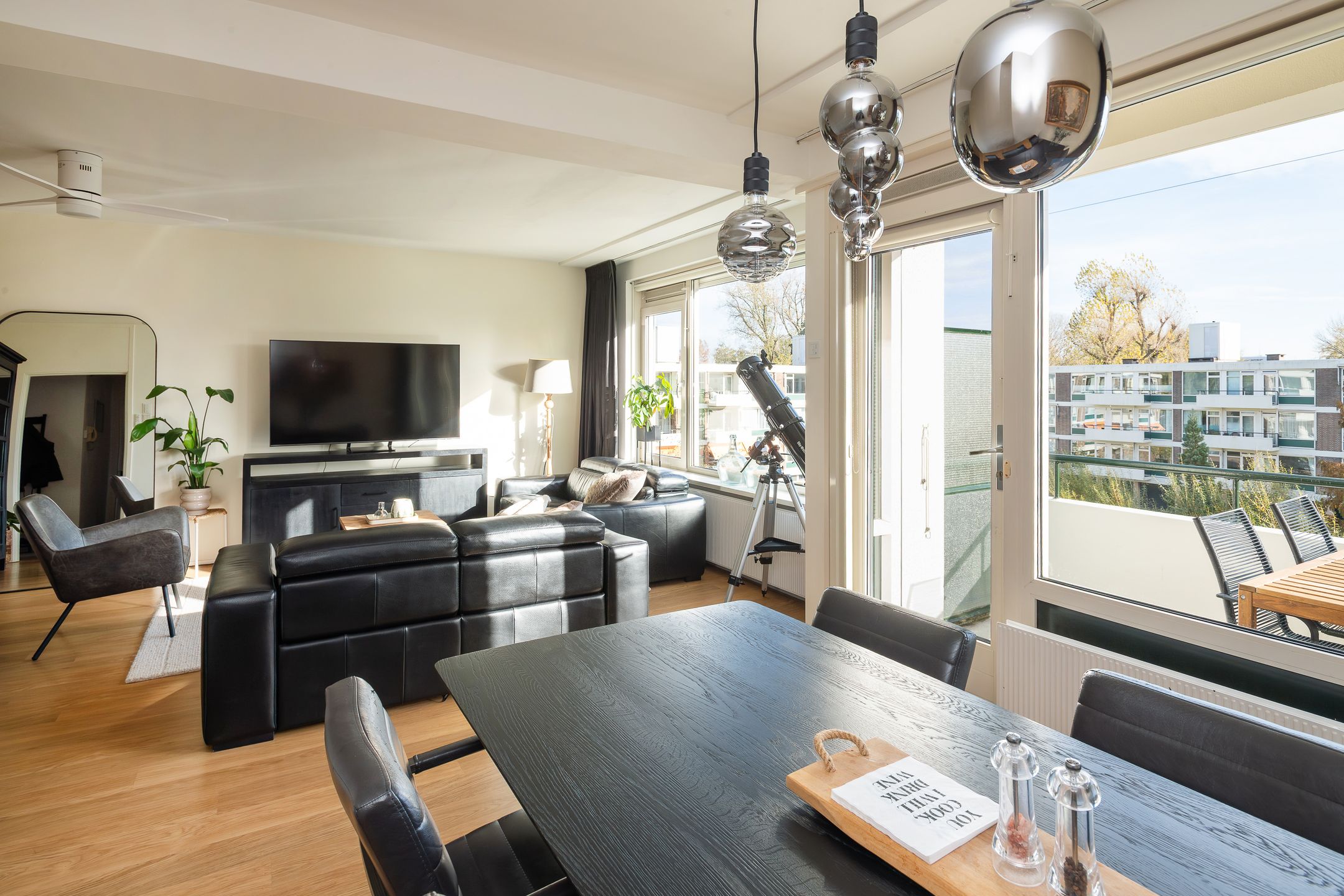 Photo 15 of De Lairesselaan 71