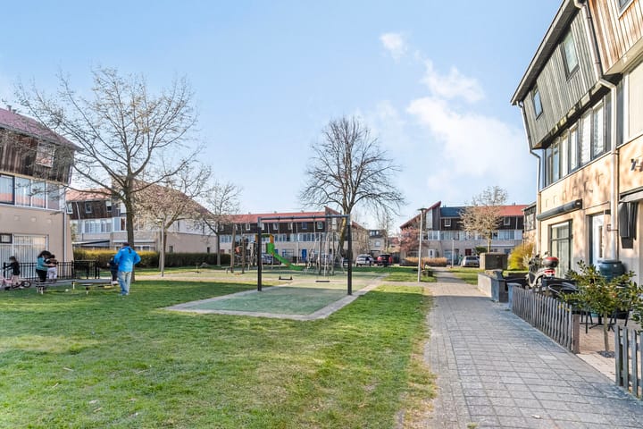 Photo 43 of Tarantellastraat 37