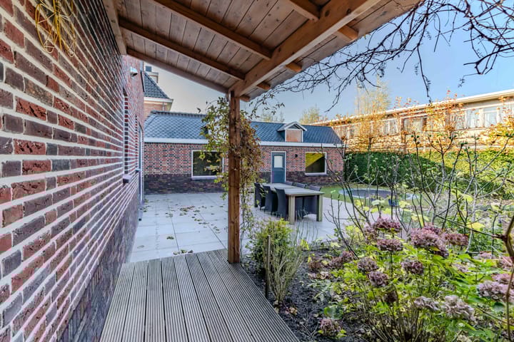 Photo 27 of Sint Bonifaciusstraat 16