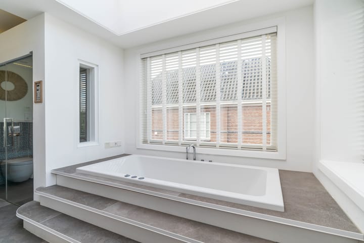 Photo 45 of Sint Bonifaciusstraat 16