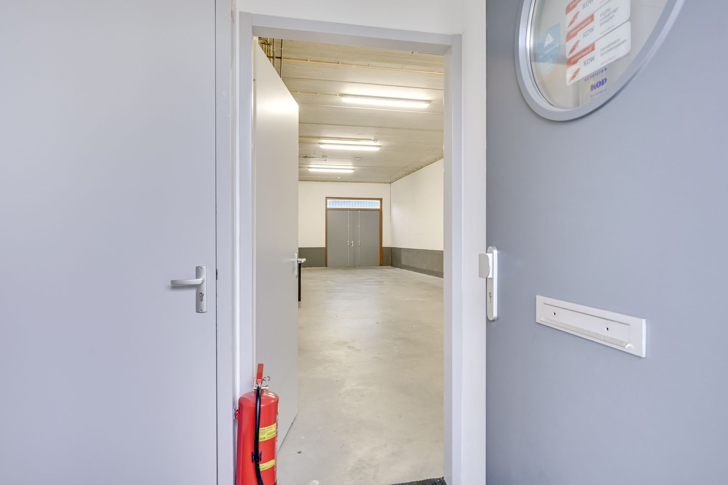 View photo 4 of Parmentierstraat 3