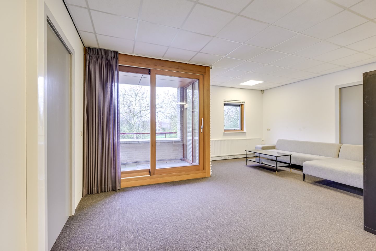 View photo 3 of Parmentierstraat 3