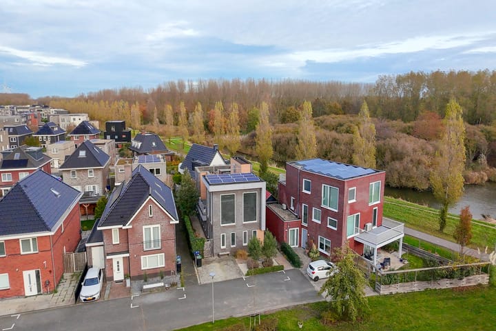 Photo 51 of Toenzalstraat 13