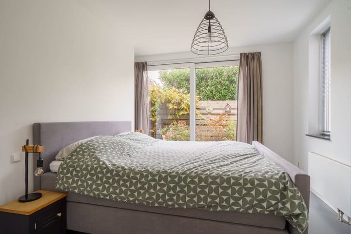 Photo 10 of Toenzalstraat 13