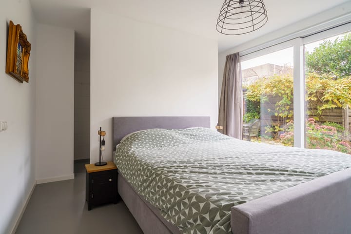 Photo 11 of Toenzalstraat 13