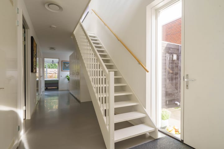 Photo 8 of Toenzalstraat 13